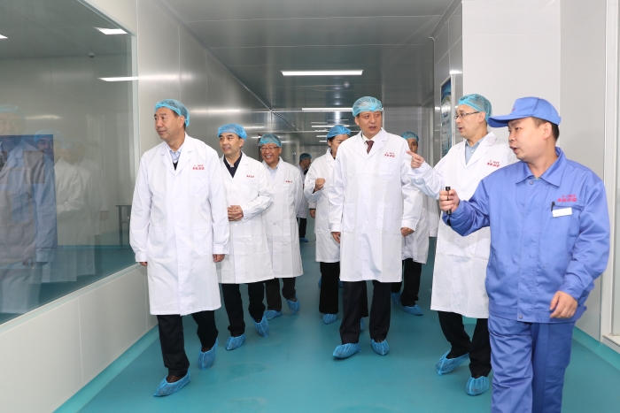 图为参观现场。（贺一辰 摄）