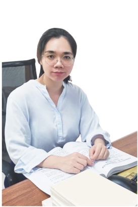 国家化妆品检查员、海南省琼海市市场监管局药品医疗器械化妆品监督管理室副主任。熟悉产业情况，在化妆品检查和指导企业合规方面具有丰富经验。